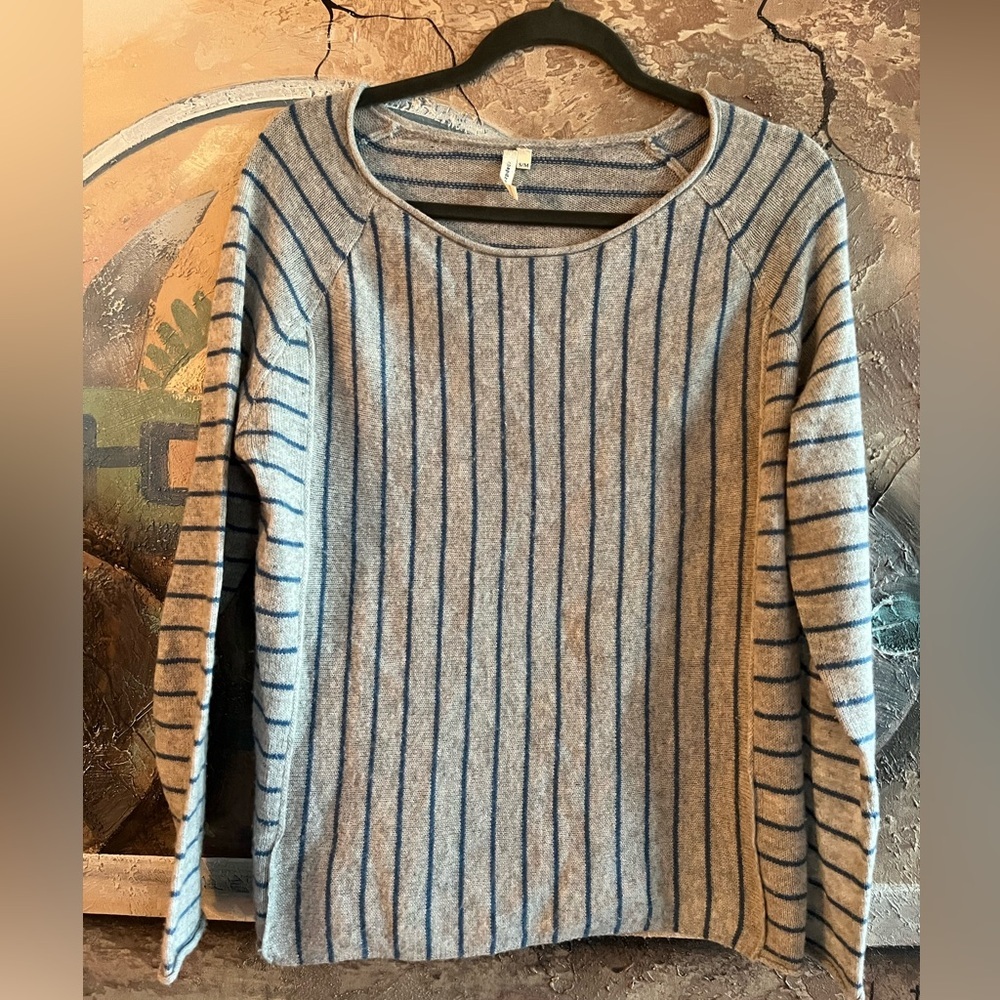 Snapdragon 100 % Cashmere Striped Sweater (S/M)